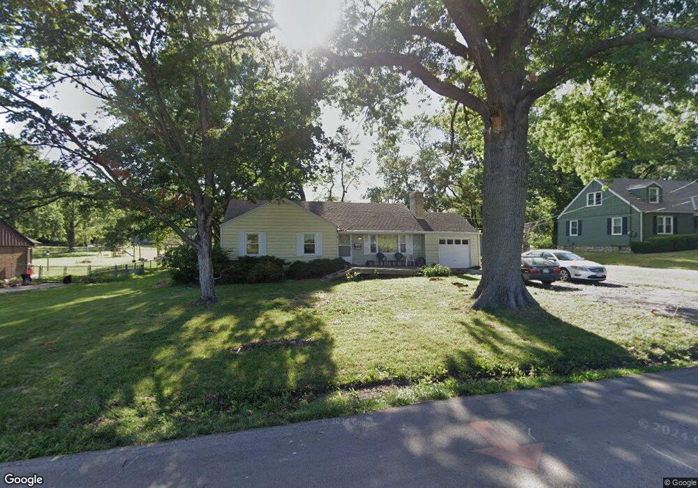 5630 Cody St, Shawnee, KS 66203 - photo 1