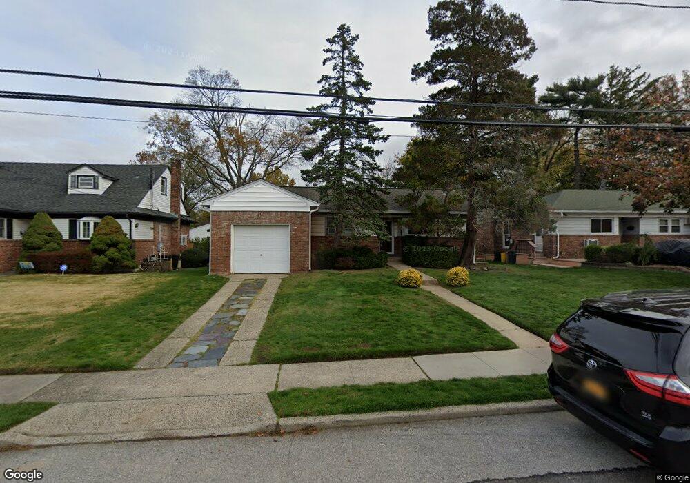 30 Herkimer Ave, Hewlett, NY 11557 - photo 1