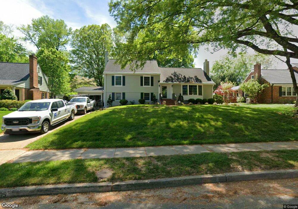 1005 Emerald Dr, Alexandria, VA 22308 - photo 1