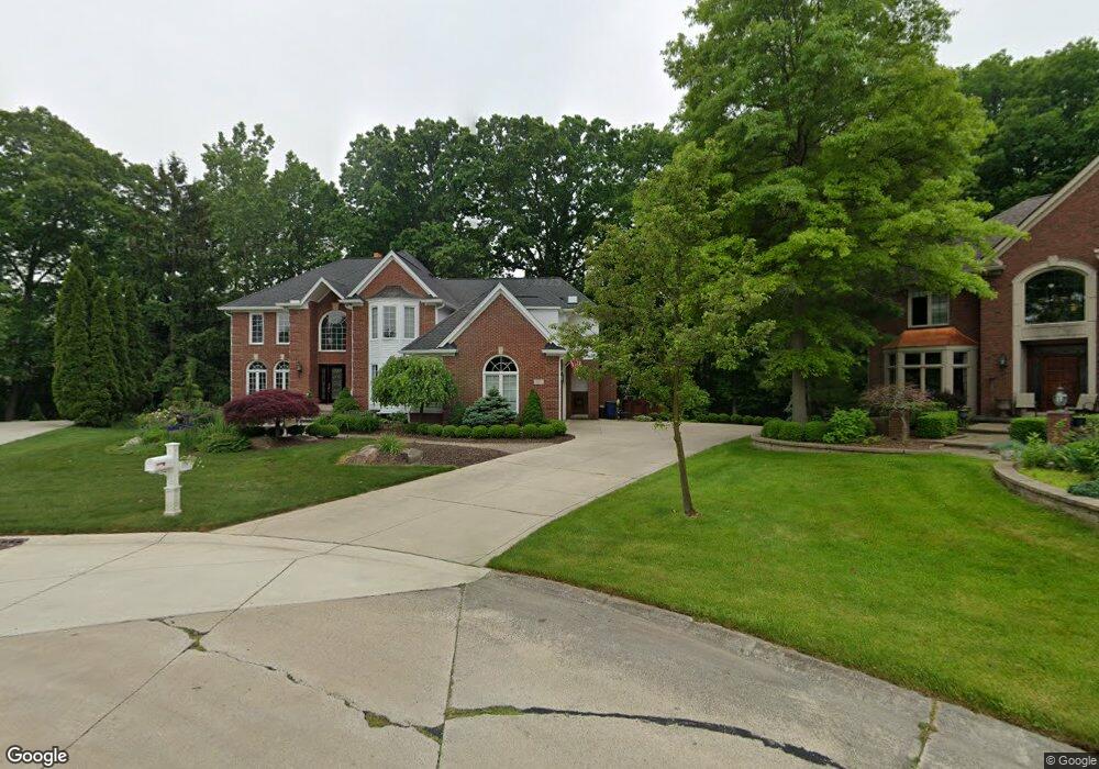 1625 Newcastle Ct, Rochester Hills, MI 48306 - photo 1