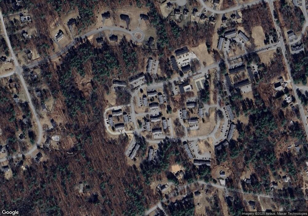 139 Fieldstone Dr unit 139, Londonderry, NH 03053 - photo 1