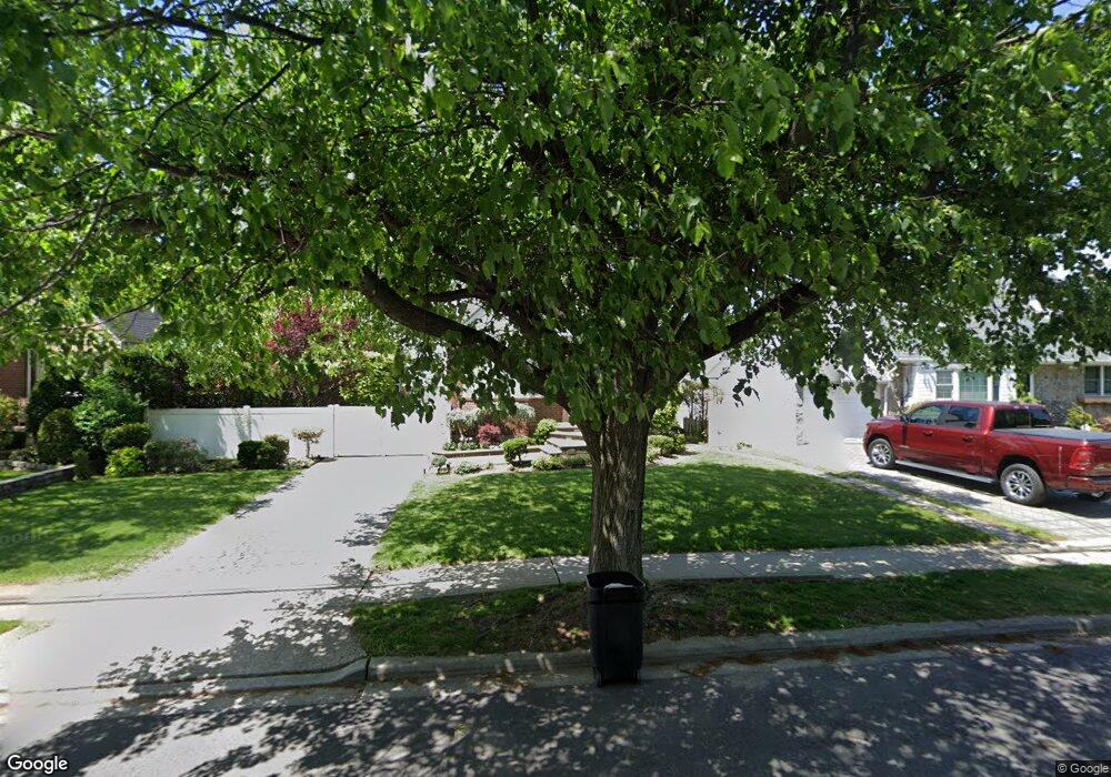 138 Semton Blvd, Franklin Square, NY 11010 - photo 1