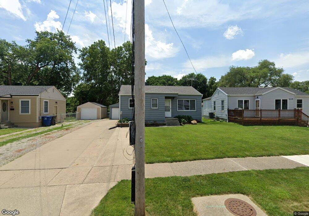 453 E Dunham Ave, Des Moines, IA 50315 - photo 1