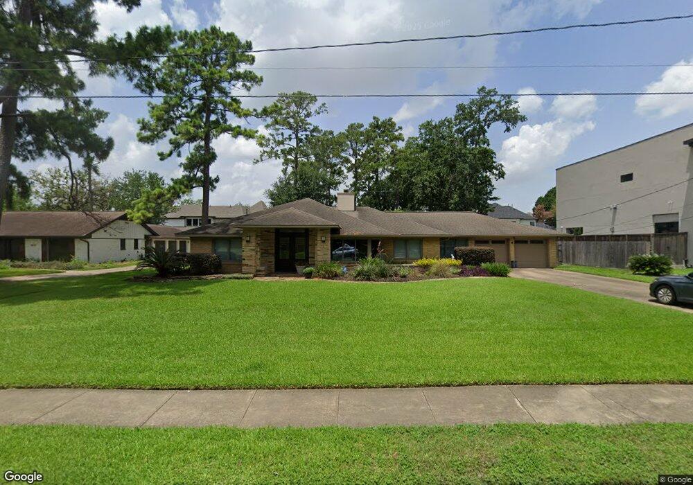 1621 Huge Oaks St, Houston, TX 77055 - photo 1