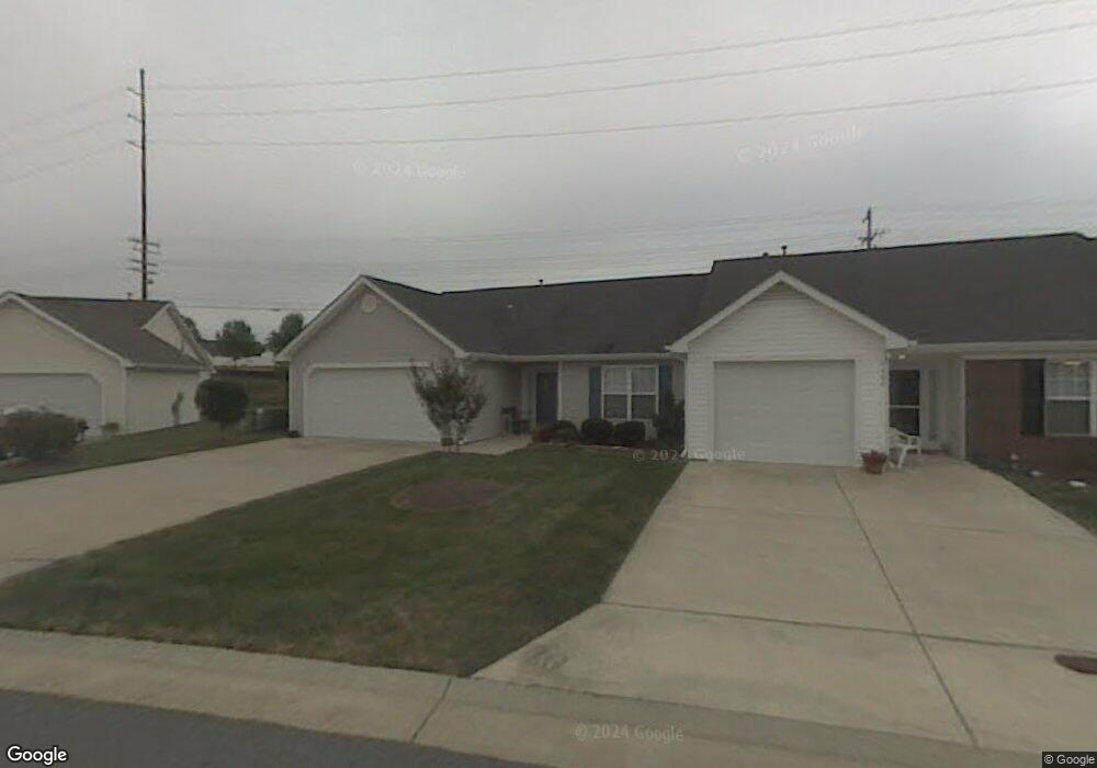 4406 Single Tree Rd, High Point, NC 27265 - photo 1