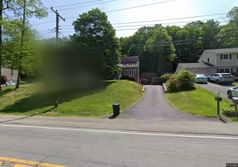 577 Westbrook Dr, Cortlandt Manor, NY 10567 - photo 1