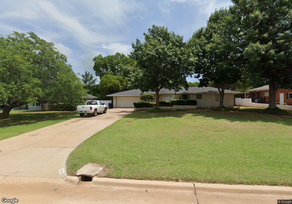 1810 N Country Club Rd, Duncan, OK 73533 - photo 1