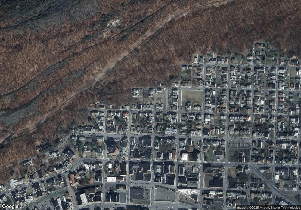 225 E Cameron St, Shamokin, PA 17872 - photo 1