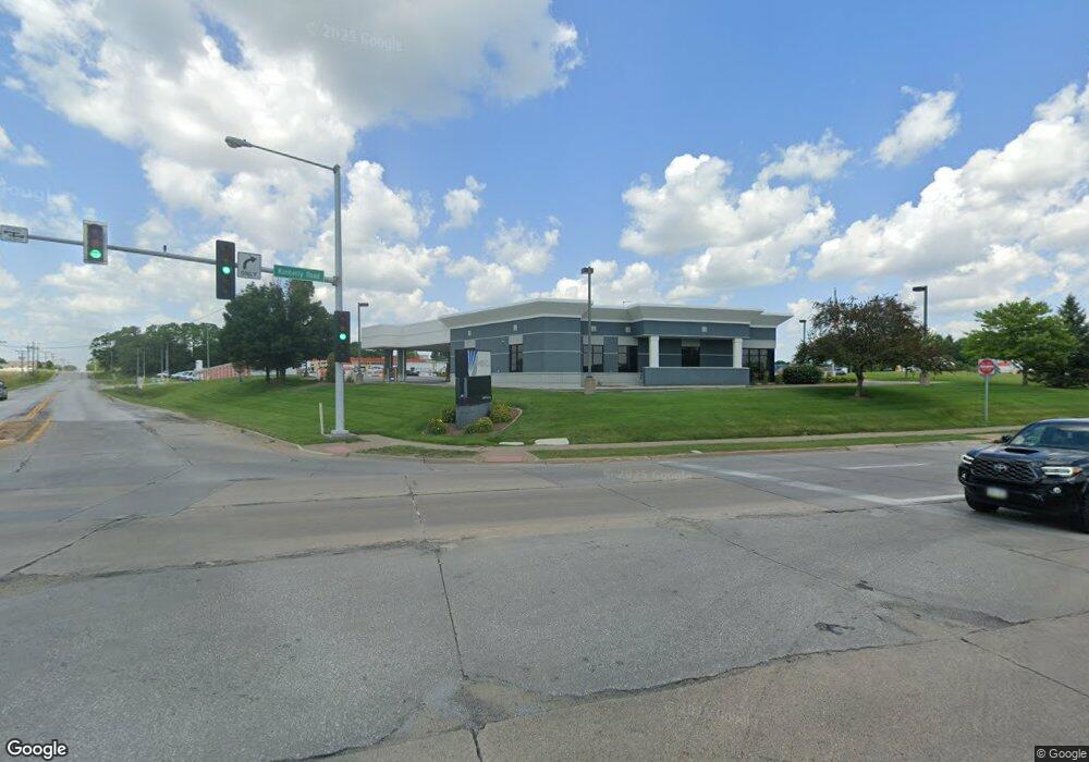 4000 W Kimberly Rd, Davenport, IA 52806 - photo 1