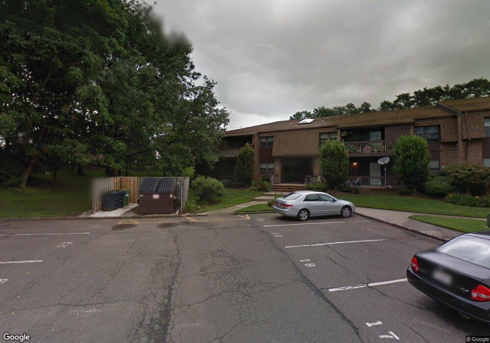 108 Sharon Ct, Woodbridge Proper, NJ 07095 - photo 1