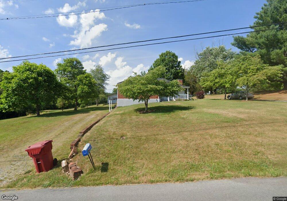 226 Dalewood Dr, Johnson City, TN 37601 - photo 1