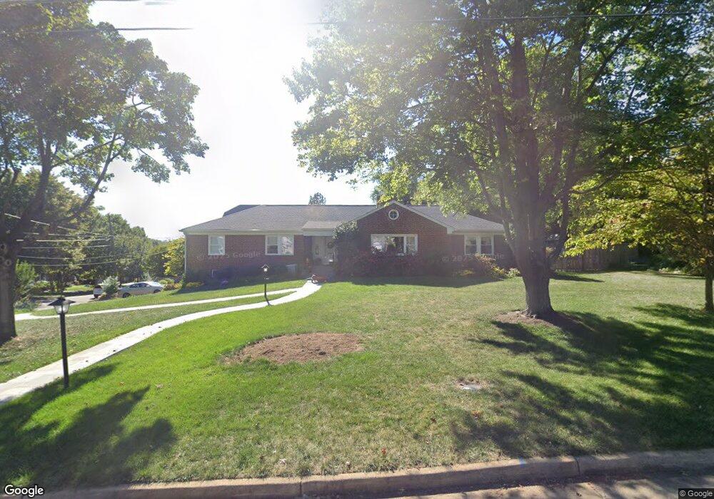 801 Highland Ave, Falls Church, VA 22046 - photo 1