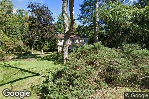 10 Fox Hedge Rd, Saddle River, NJ 07458