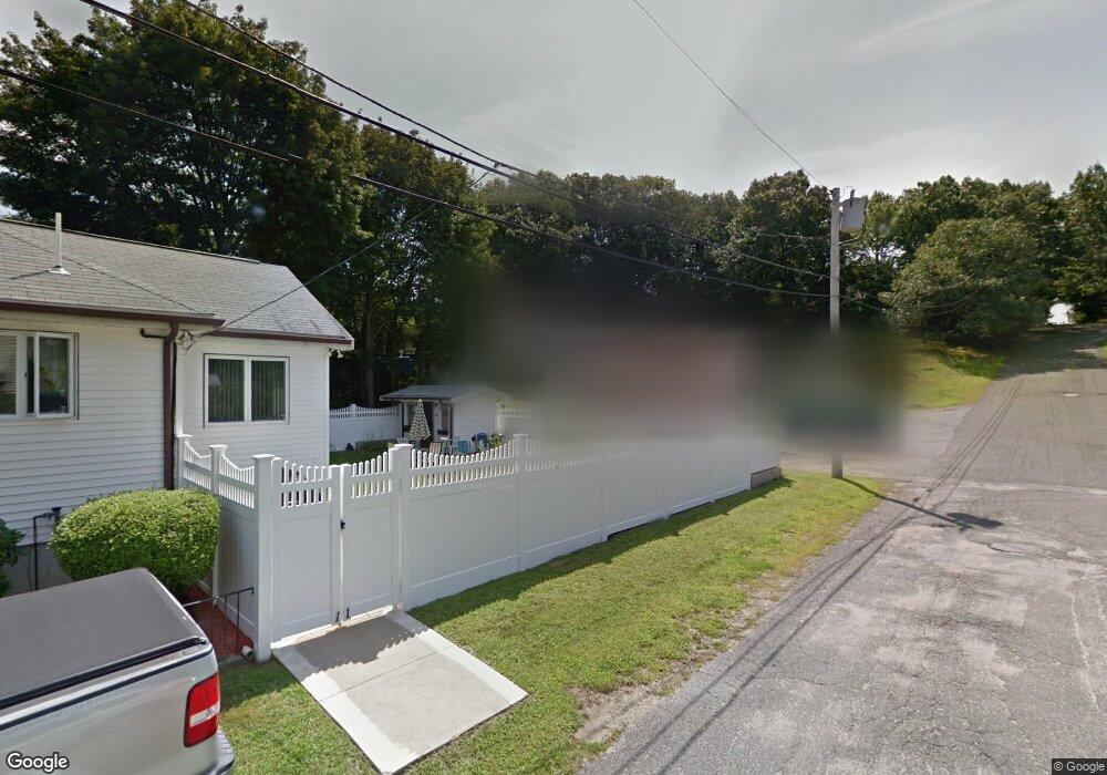 8 Pinehurst Rd, Saugus, MA 01906 - photo 1