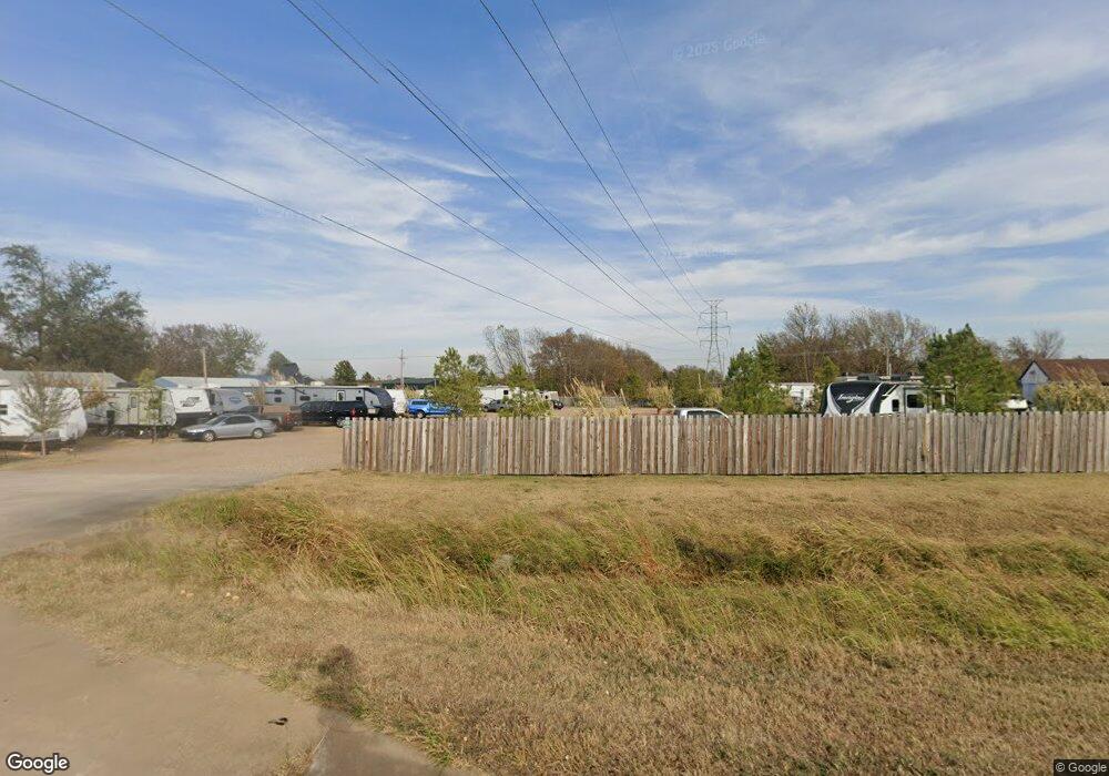 728 S Chouteau Ave, Chouteau, OK 74337 - photo 1