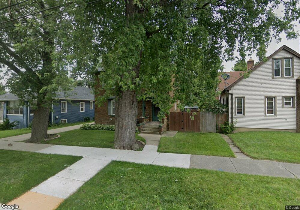 624 W Ridgeland Ave, Waukegan, IL 60085 - photo 1