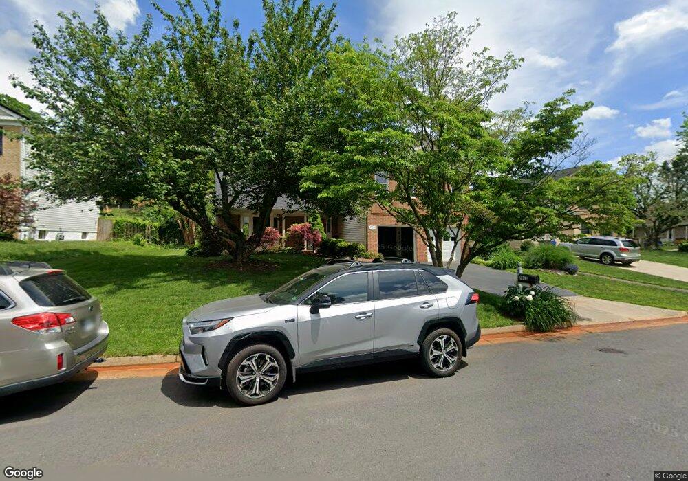 7015 Maple Tree Ln, Springfield, VA 22152 - photo 1