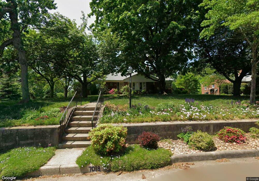 7018 Ridge Dr, Alexandria, VA 22306 - photo 1