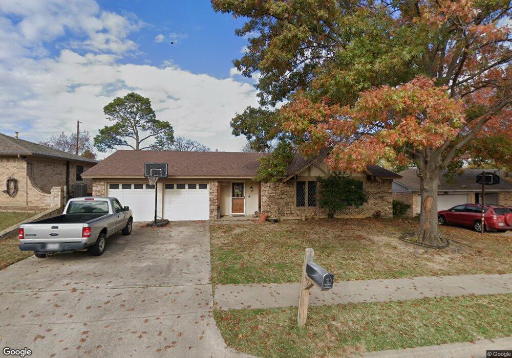 605 Spring Garden Dr, Bedford, TX 76021 - photo 1