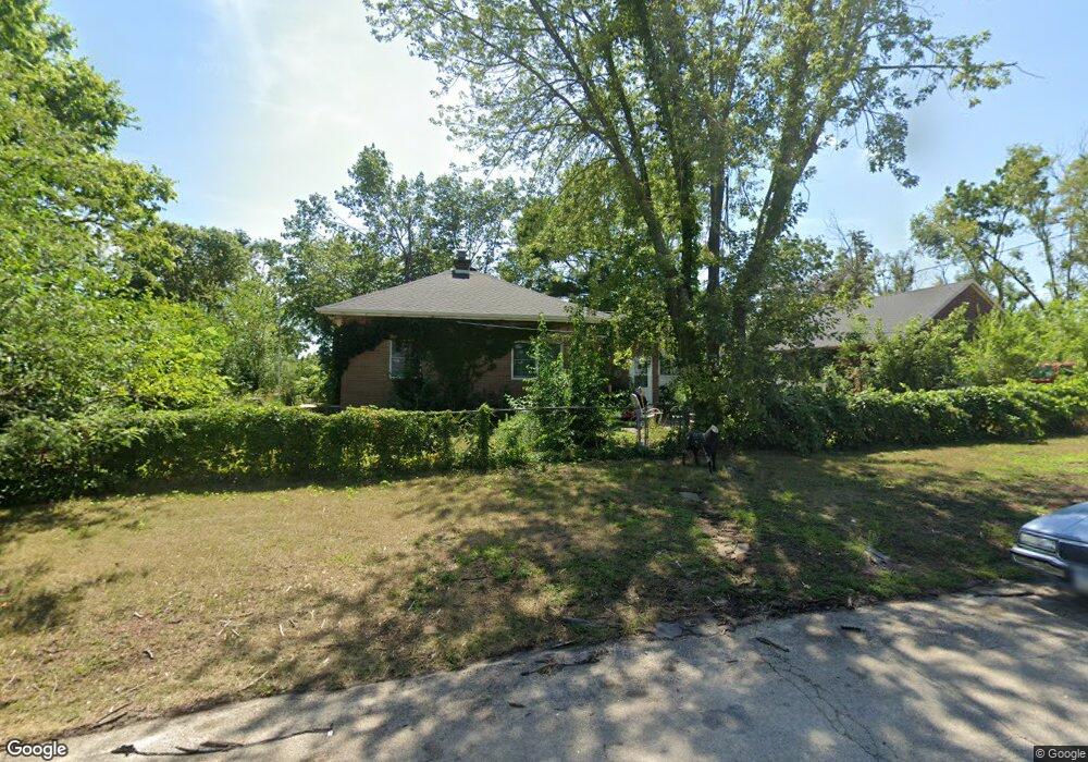 2204 9th St SW, Cedar Rapids, IA 52404 - photo 1