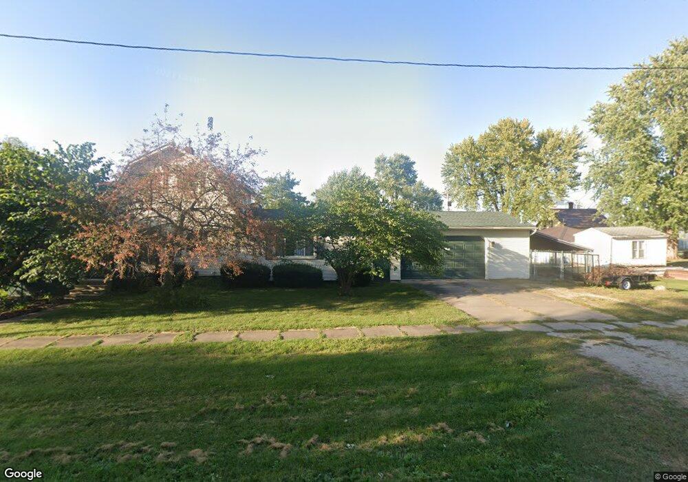 611 Nichols Ave, Nichols, IA 52766 - photo 1