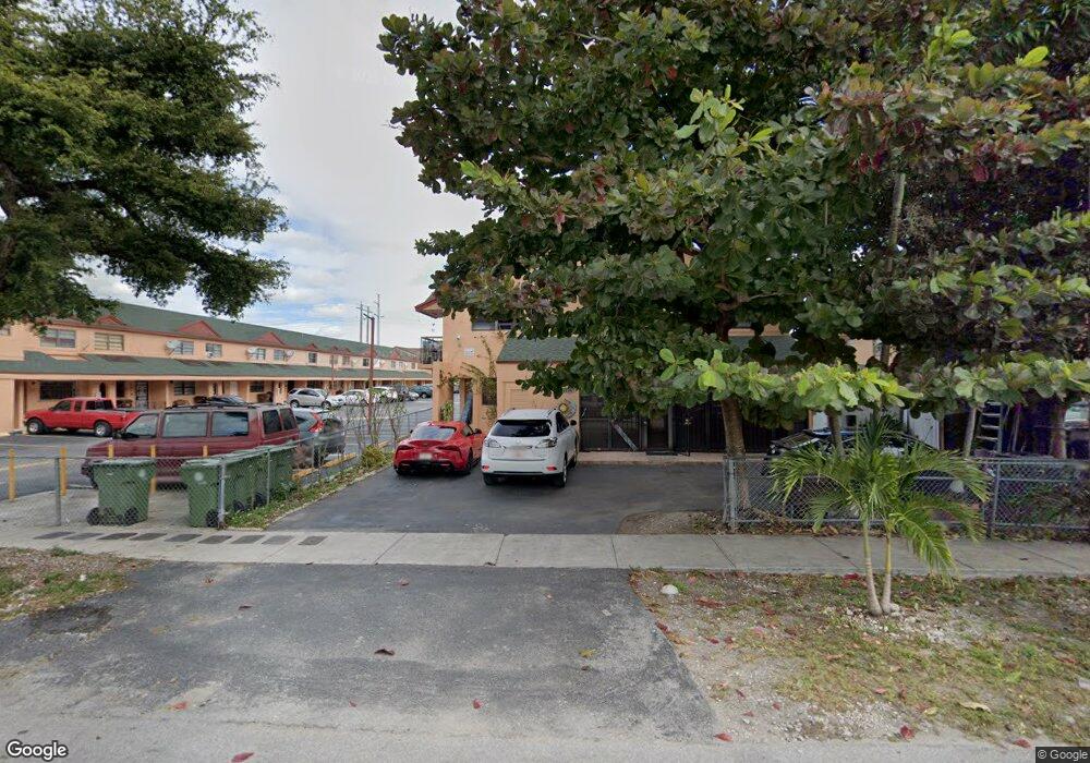 2216 W 53rd Place unit 2216, Hialeah, FL 33016 - photo 1