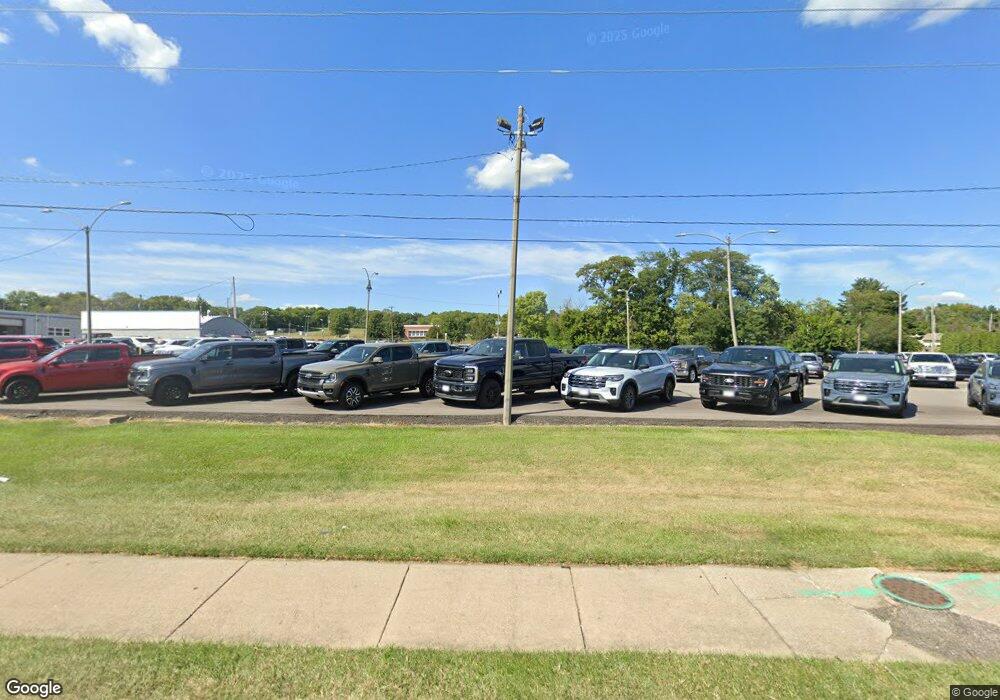 1610 W Morton Ave, Jacksonville, IL 62650 - photo 1