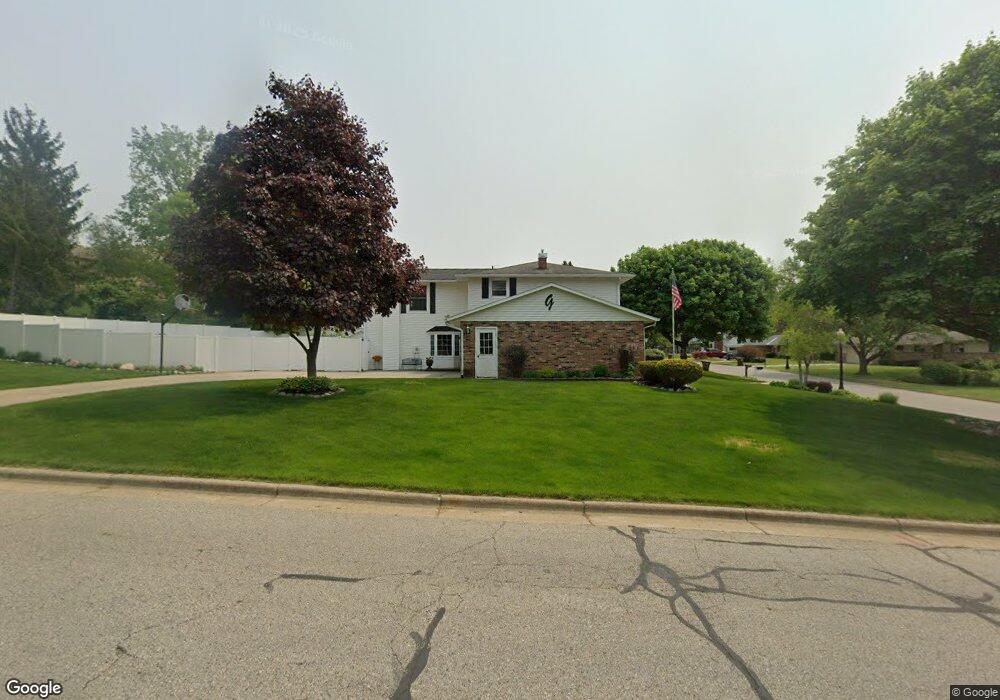 242 Ridgewood Ct, Ionia, MI 48846 - photo 1