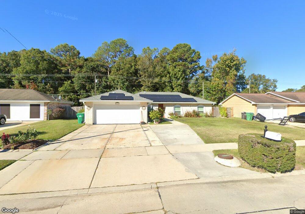 213 Melody Ln, Slidell, LA 70458 - photo 1