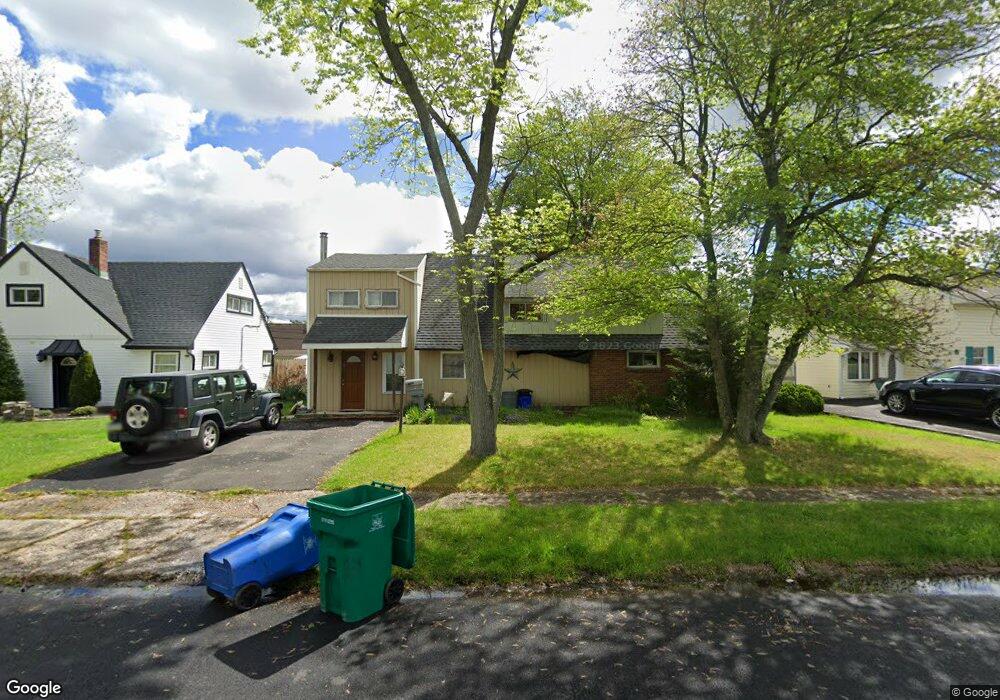 9 Ruby Ln, Levittown, PA 19055 - photo 1