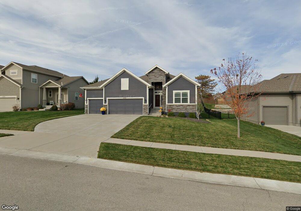 20910 W 49th St, Shawnee, KS 66218 - photo 1