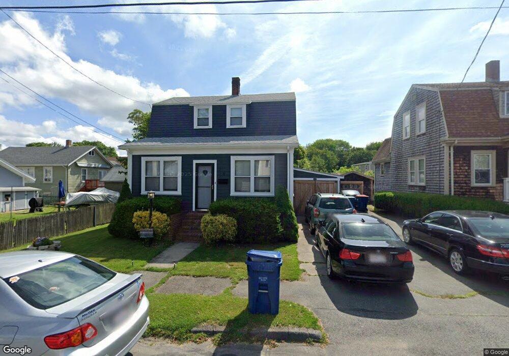 33 Atlas St, Fairhaven, MA 02719 - photo 1