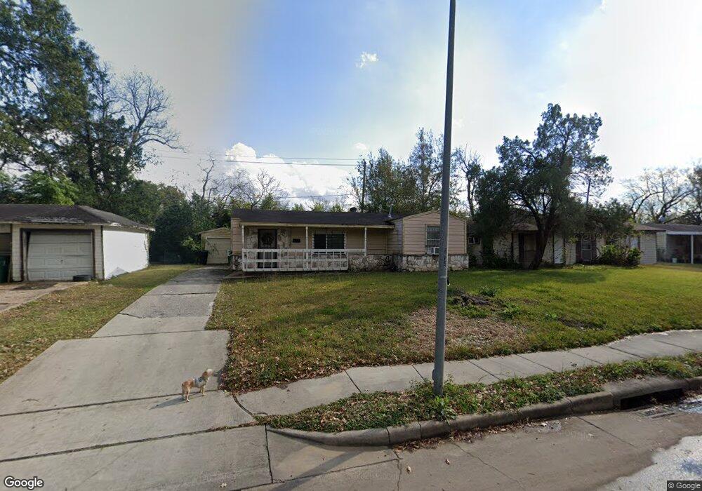 6135 Beekman Rd, Houston, TX 77021 - photo 1