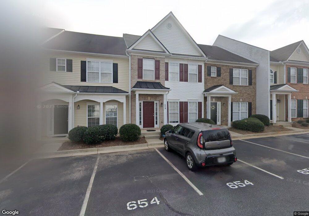 654 Kenridge Way, Suwanee, GA 30024 - photo 1