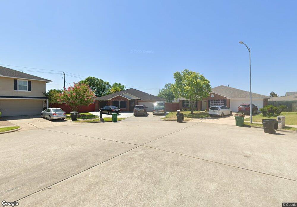 11023 Malden Dr, Houston, TX 77075 - photo 1