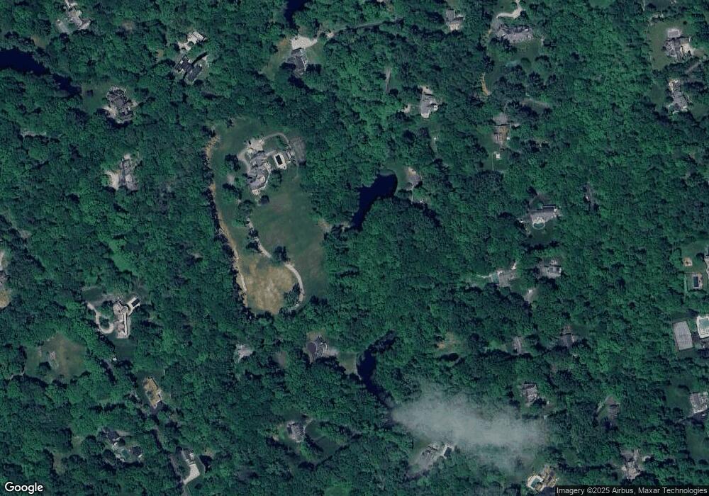 75 & 76 Turtle Back Ln W, New Canaan, CT 06840 - photo 1