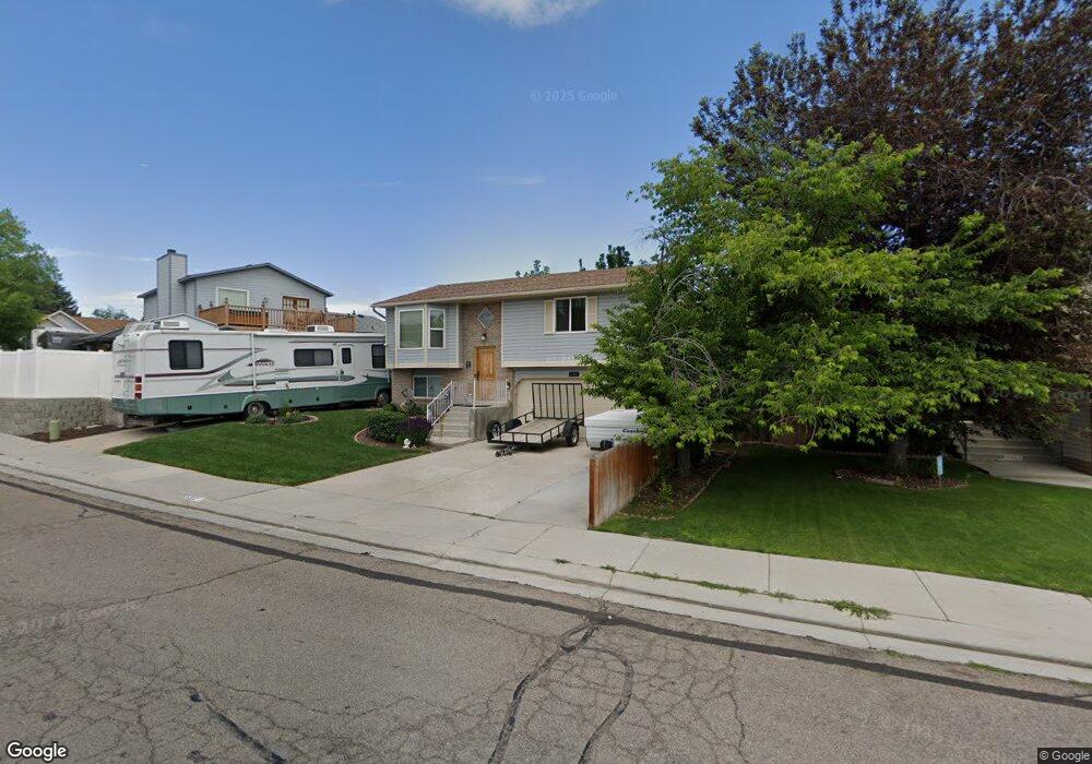 5302 Wake Robin Dr, West Jordan, UT 84081 - photo 1