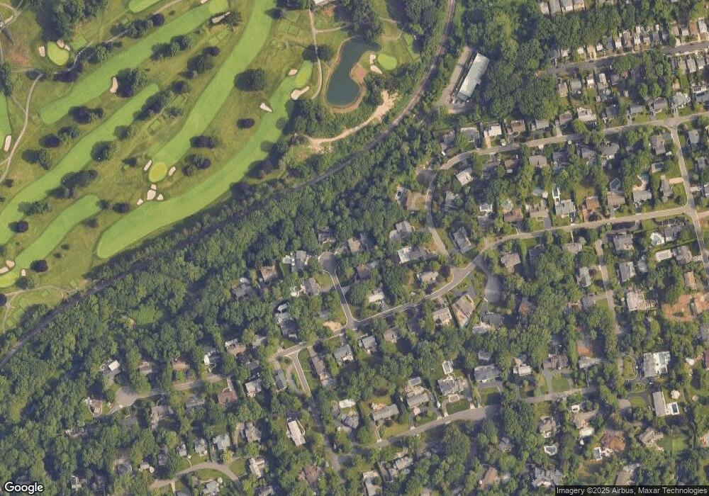 10 Brook Ln, Manhasset, NY 11030 - photo 1