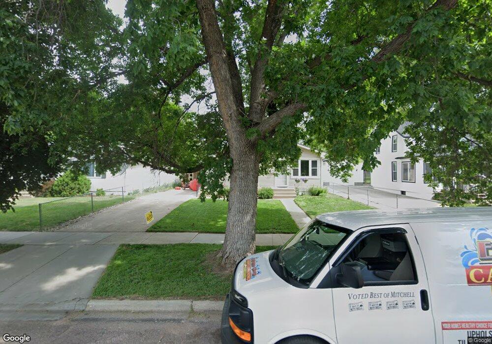 618 E Hanson Ave, Mitchell, SD 57301 - photo 1