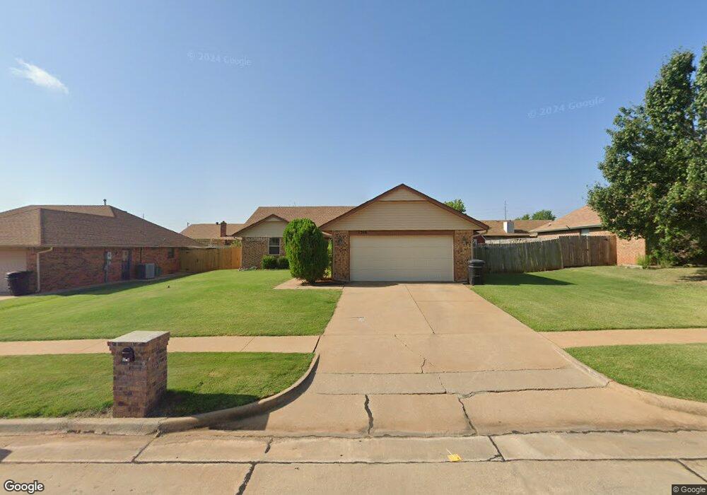 1316 SE 2nd St, Moore, OK 73160 - photo 1