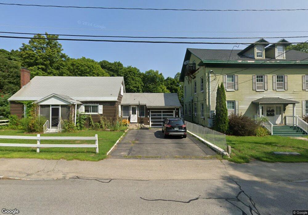 38 Elm St, Newmarket, NH 03857 - photo 1