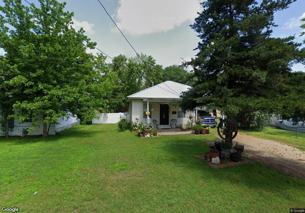 2504 W 4th Ave, Corsicana, TX 75110 - photo 1