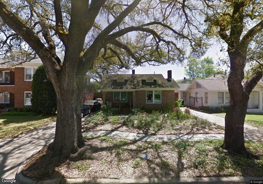 1615 Colquitt St, Houston, TX 77006 - photo 1