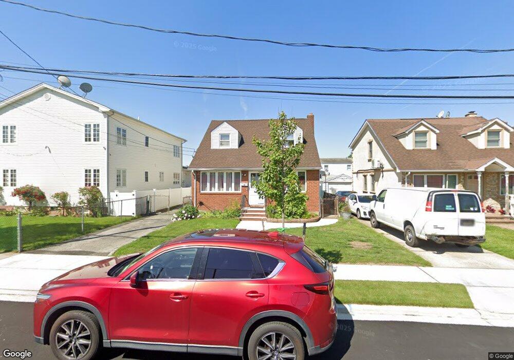 7 Senate Place, Mineola, NY 11501 - photo 1