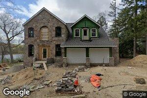 320 Juniper Ln, Ann Arbor, MI 48105