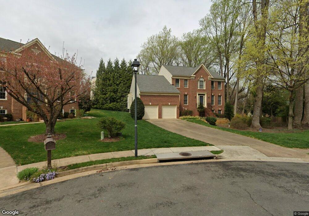 8936 Miller Ln, Vienna, VA 22182 - photo 1