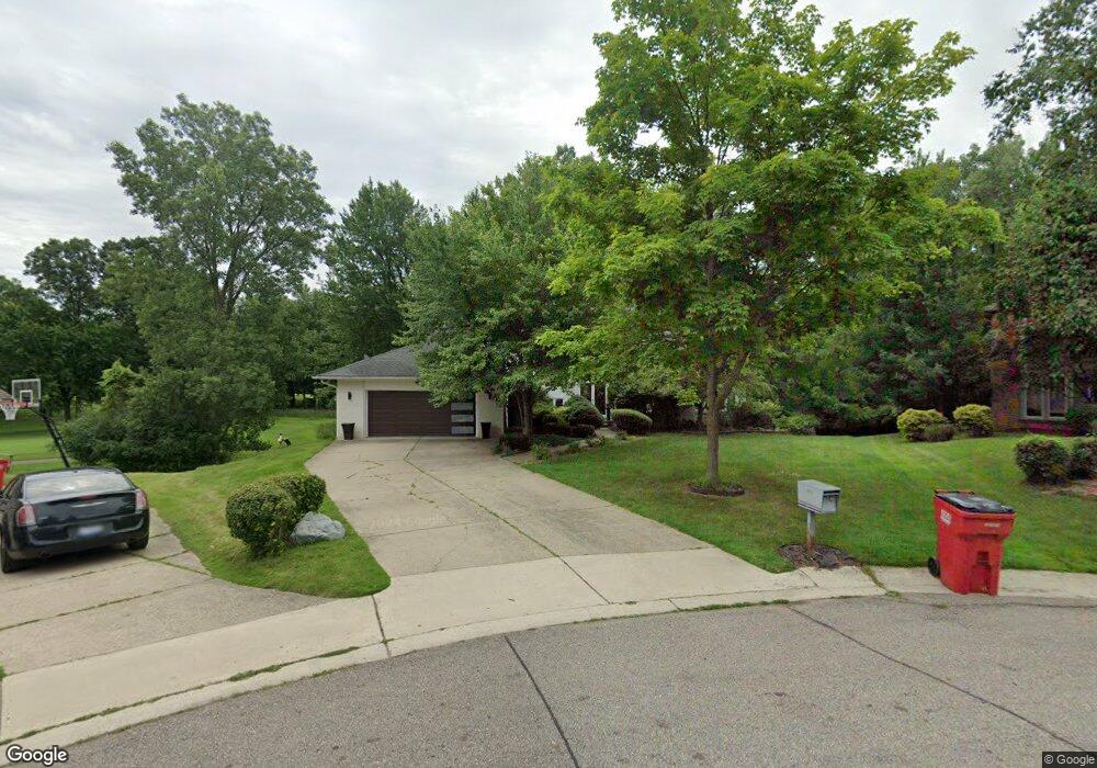 5199 Shenandoah Ct, West Bloomfield, MI 48323 - photo 1