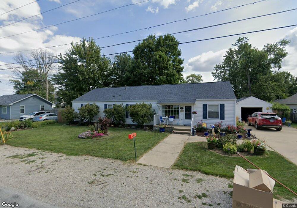 703 E Daggy St, Tuscola, IL 61953 - photo 1