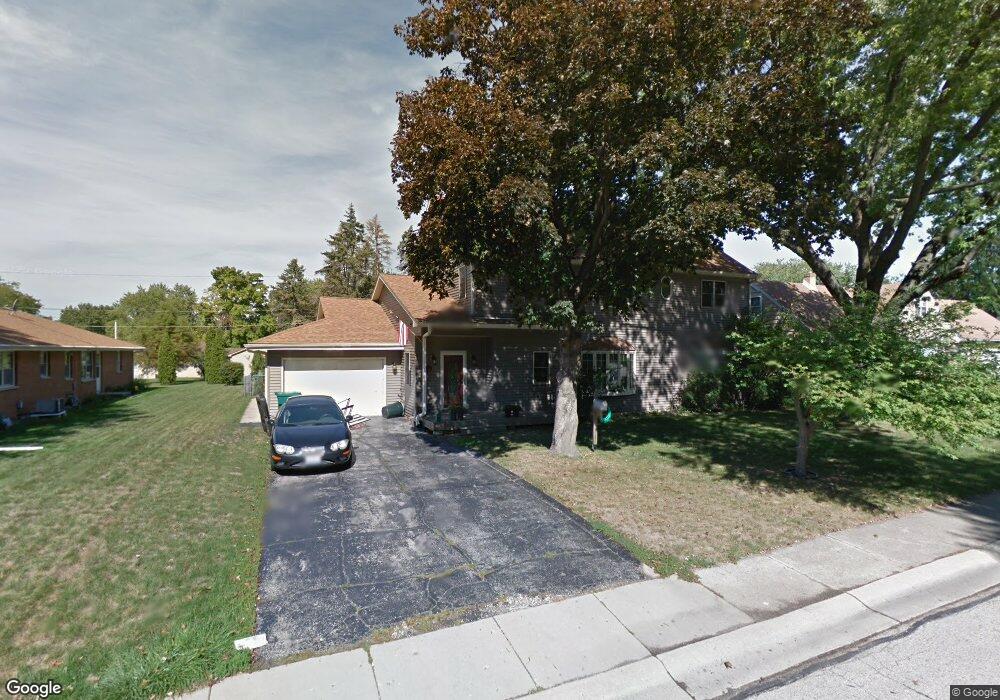 426 Summit St, Algonquin, IL 60102 - photo 1