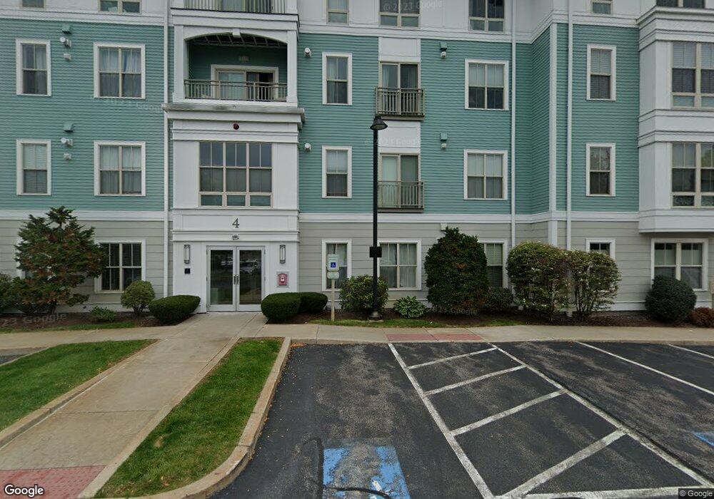 4 Repton Cir unit 4310, Watertown, MA 02472 - photo 1